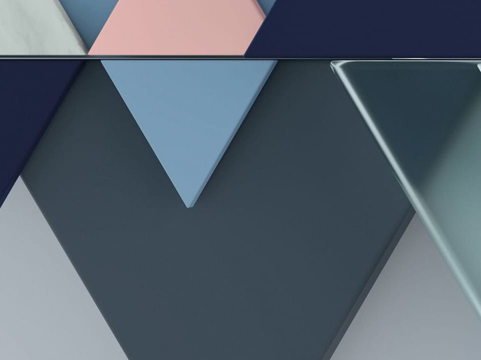 Fototapeta Geometryczne trójkąty i kule - realne zdjęcie w rolce