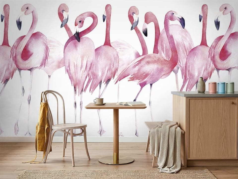 Fototapeta z grupą różowych flamingów o delikatnych piórach i długich szyjach - dekoracja ściany w przytulnej kawiarni