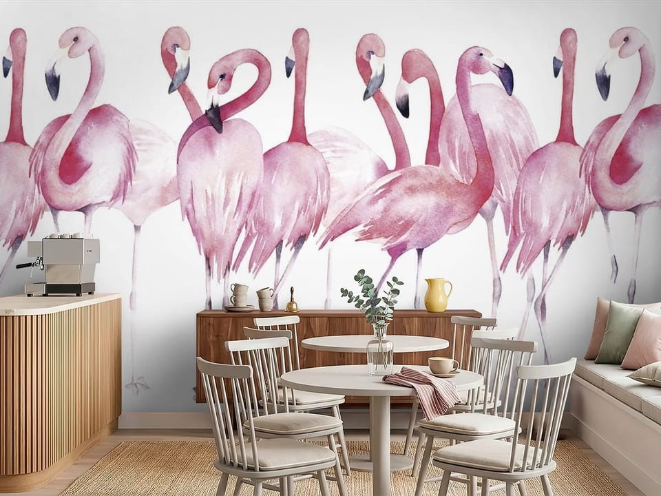 Fototapeta z grupą różowych flamingów o delikatnych piórach i długich szyjach - dekoracja ściany w kawiarni