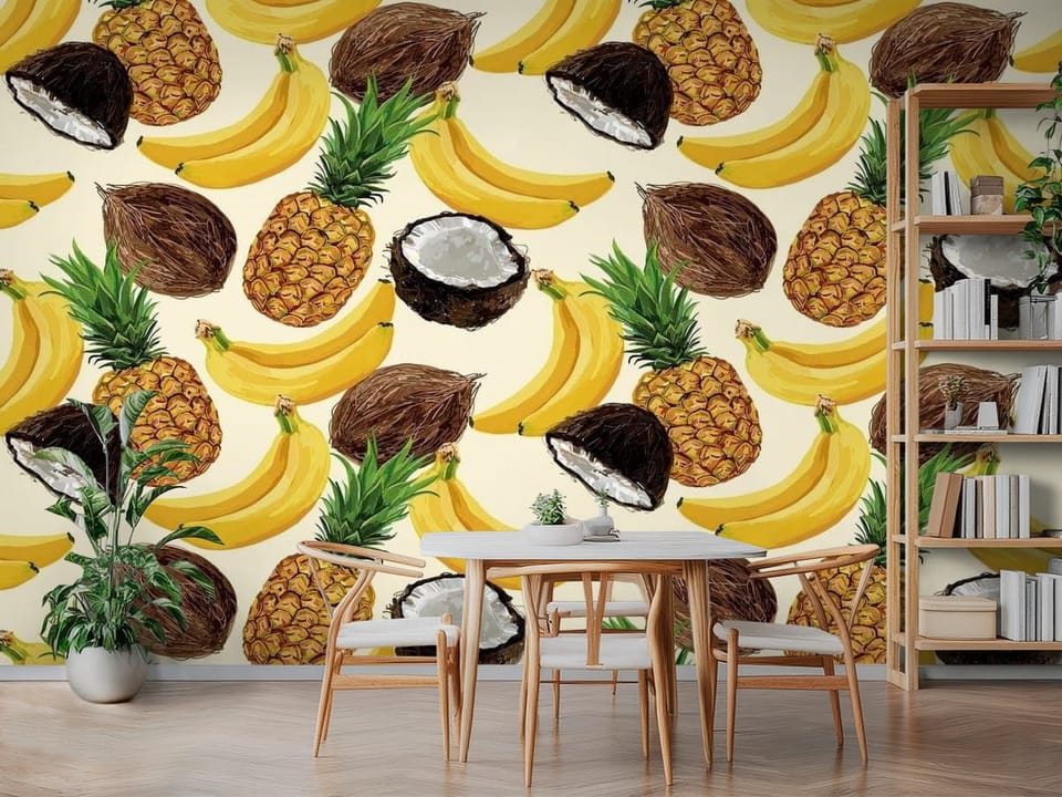 Fototapeta z bananami, ananasami i kokosami na jasnym tle - widok na ścianę w strefie jadalnianej w kuchni