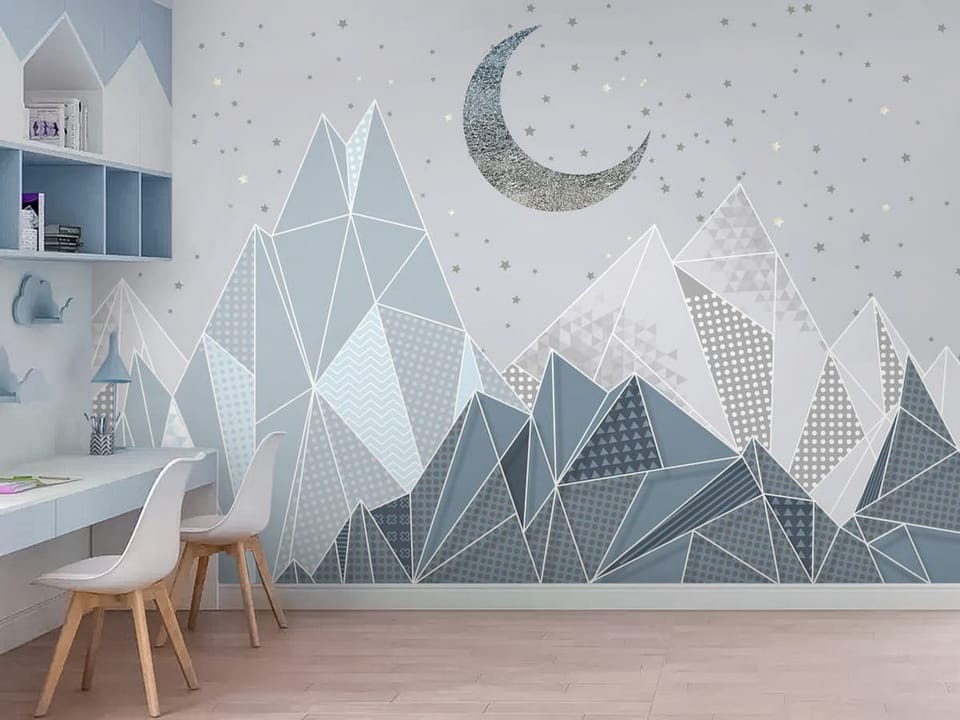 Fototapeta z geometrycznymi górami i srebrzystym półksiężycem na tle gwiazd - nowoczesne wnętrze w pokoju dziecięcym