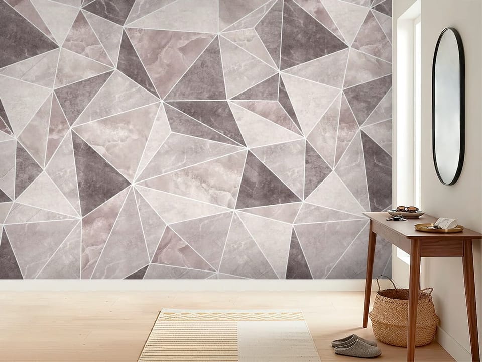 Fototapeta z geometrycznym wzorem z trójkątów w odcieniach szarości - inspiracji do minimalistycznego przedpokoju