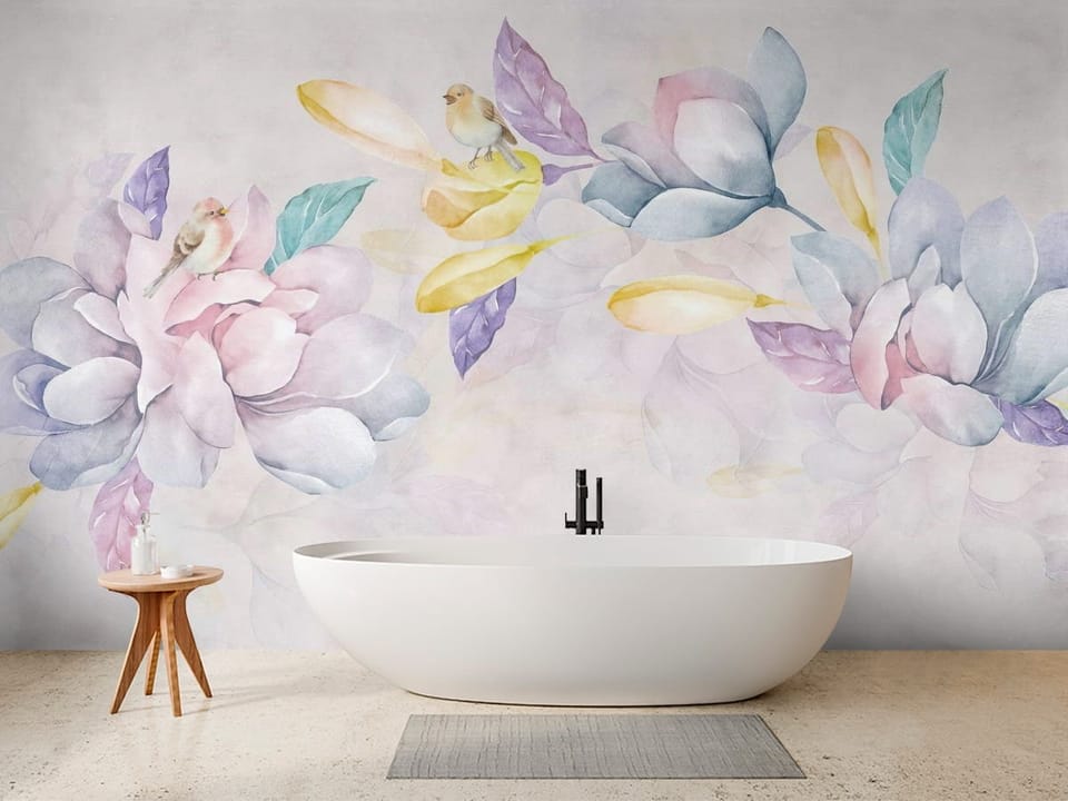 Fototapeta z dużymi pastelowymi magnoliami na jasnym tle - aranżacja minimalistycznej łazienki