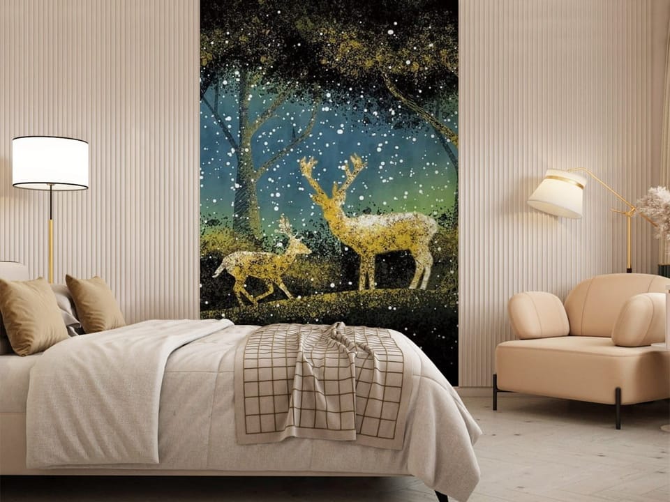 Fototapeta z dwoma jeleniami w zimowym lesie, nocne niebo - nowoczesna ściana w jasnej sypialni