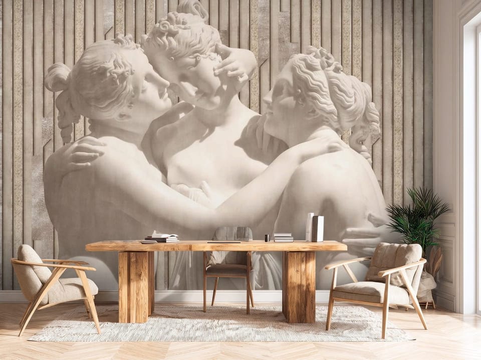 Fototapeta z trzema klasycznymi rzeźbami kobiet na geometrycznym tle - ściana w biurze za dużym biurkiem