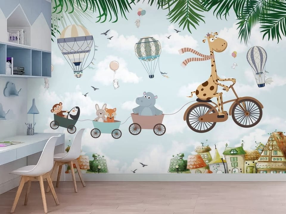 Fototapeta z żyrafą na rowerze, balonami i kolorowymi domkami - nowoczesne wnętrze w pokoju dziecięcym