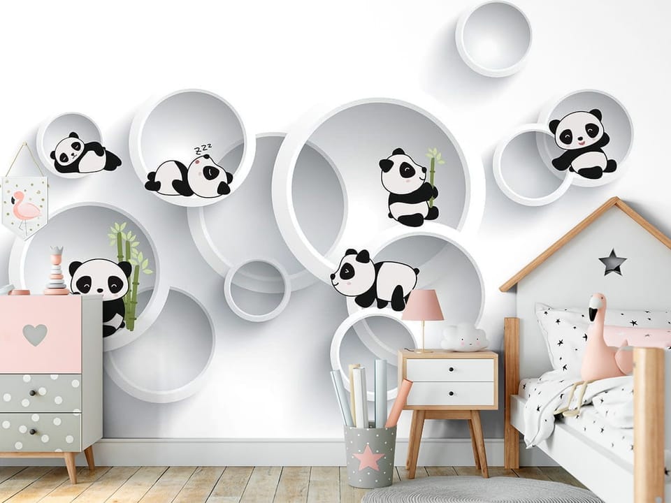 Fototapeta z pandami w okrągłych ramach na szarym tle z bambusem - ściana akcentowa w przytulnym pokoju dziecięcym